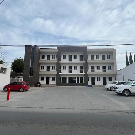 Nova Hotel Cadereyta Jiménez Exteriör bild