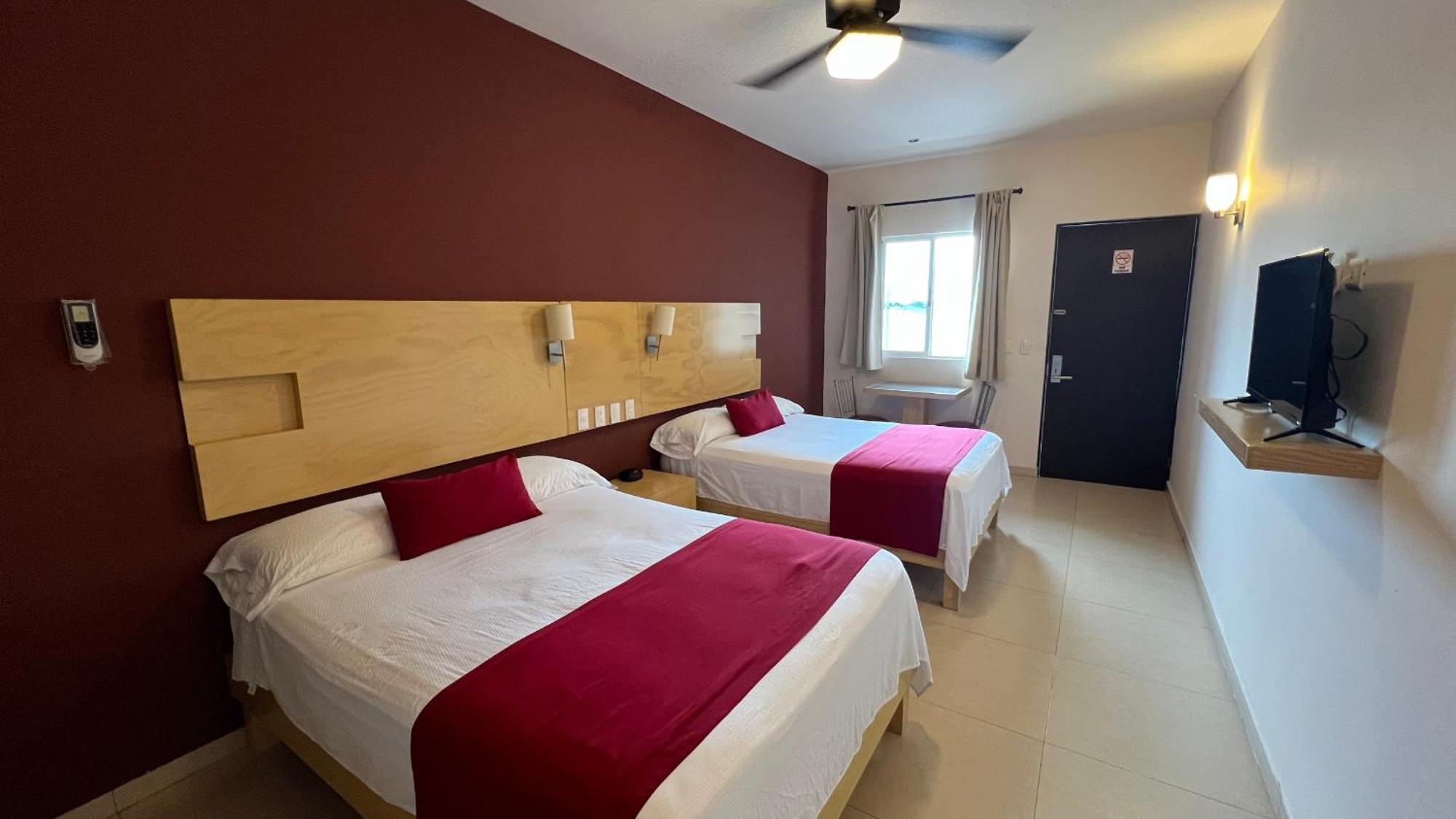 Nova Hotel Cadereyta Jiménez Exteriör bild