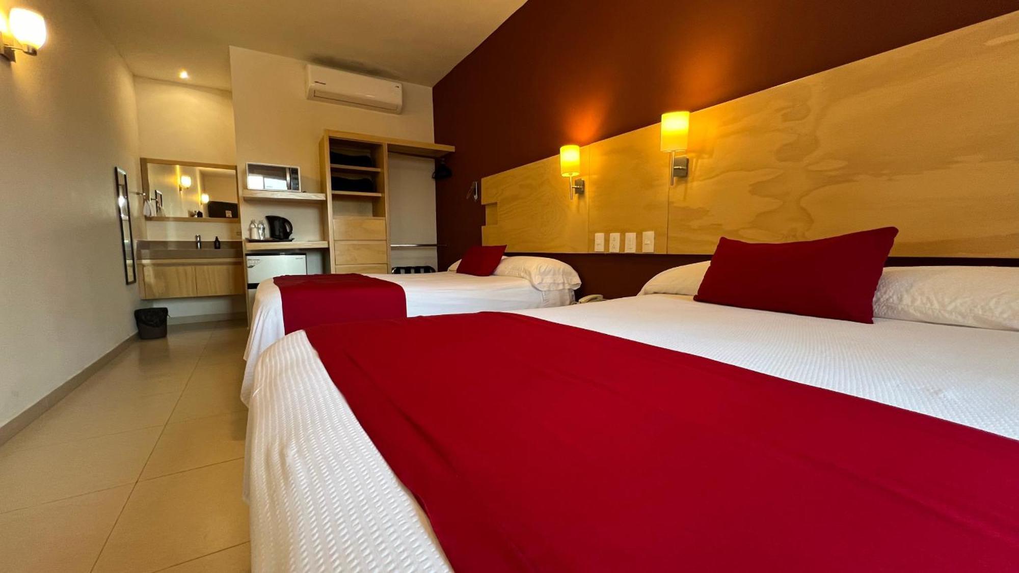 Nova Hotel Cadereyta Jiménez Exteriör bild