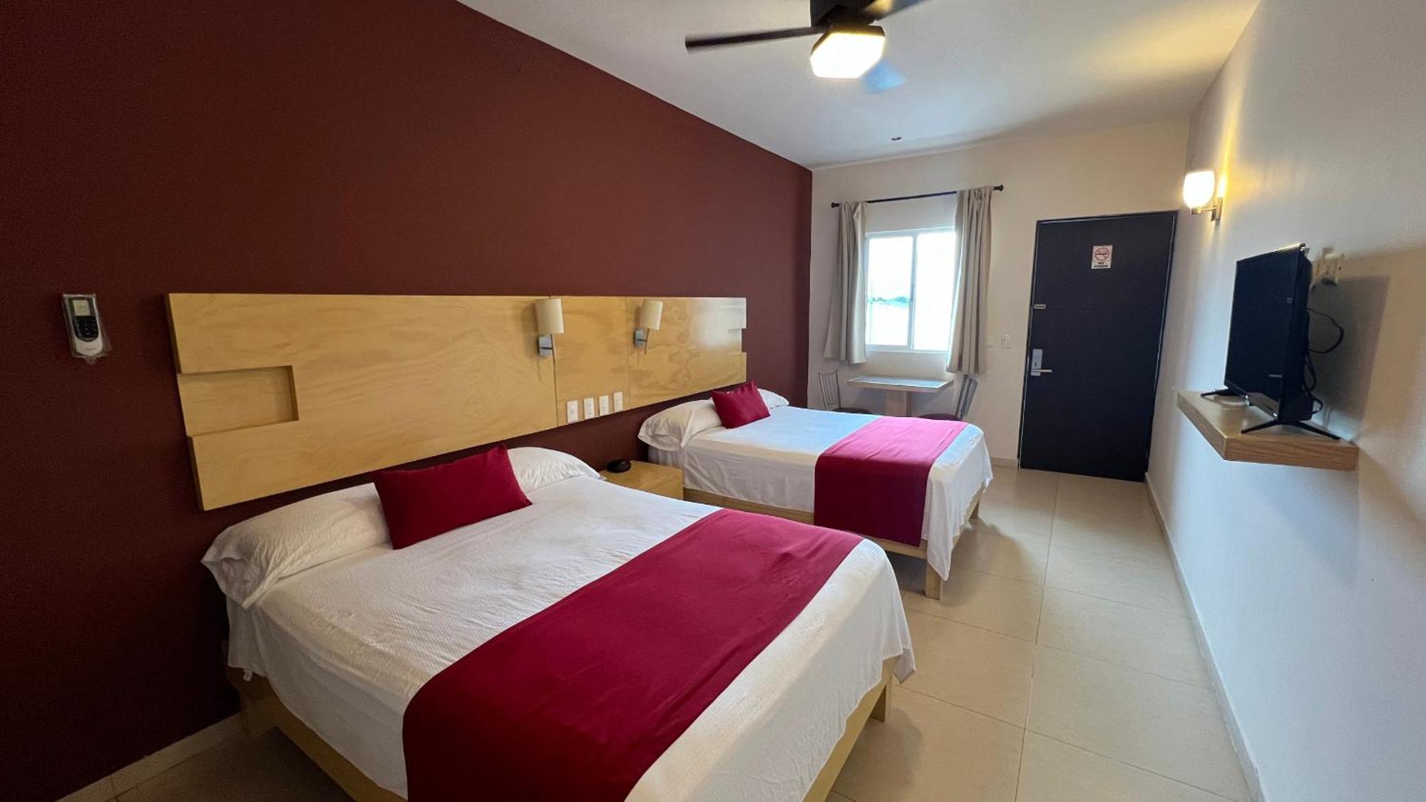 Nova Hotel Cadereyta Jiménez Exteriör bild