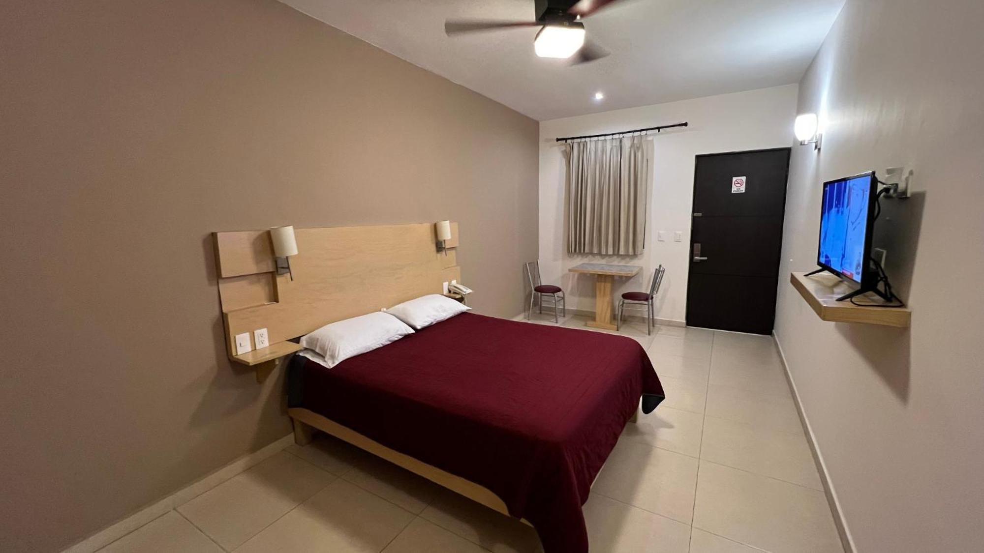 Nova Hotel Cadereyta Jiménez Exteriör bild