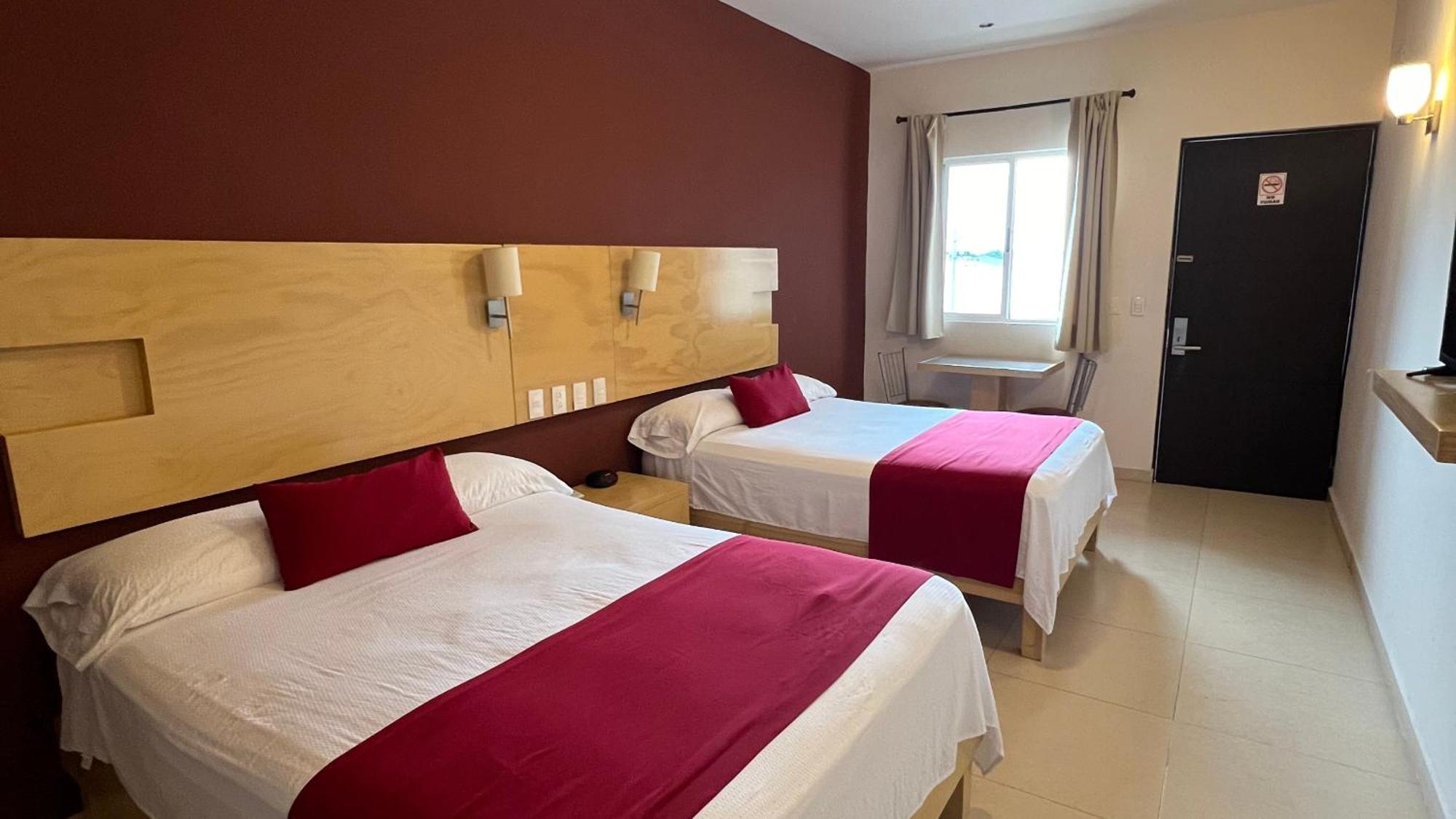 Nova Hotel Cadereyta Jiménez Exteriör bild