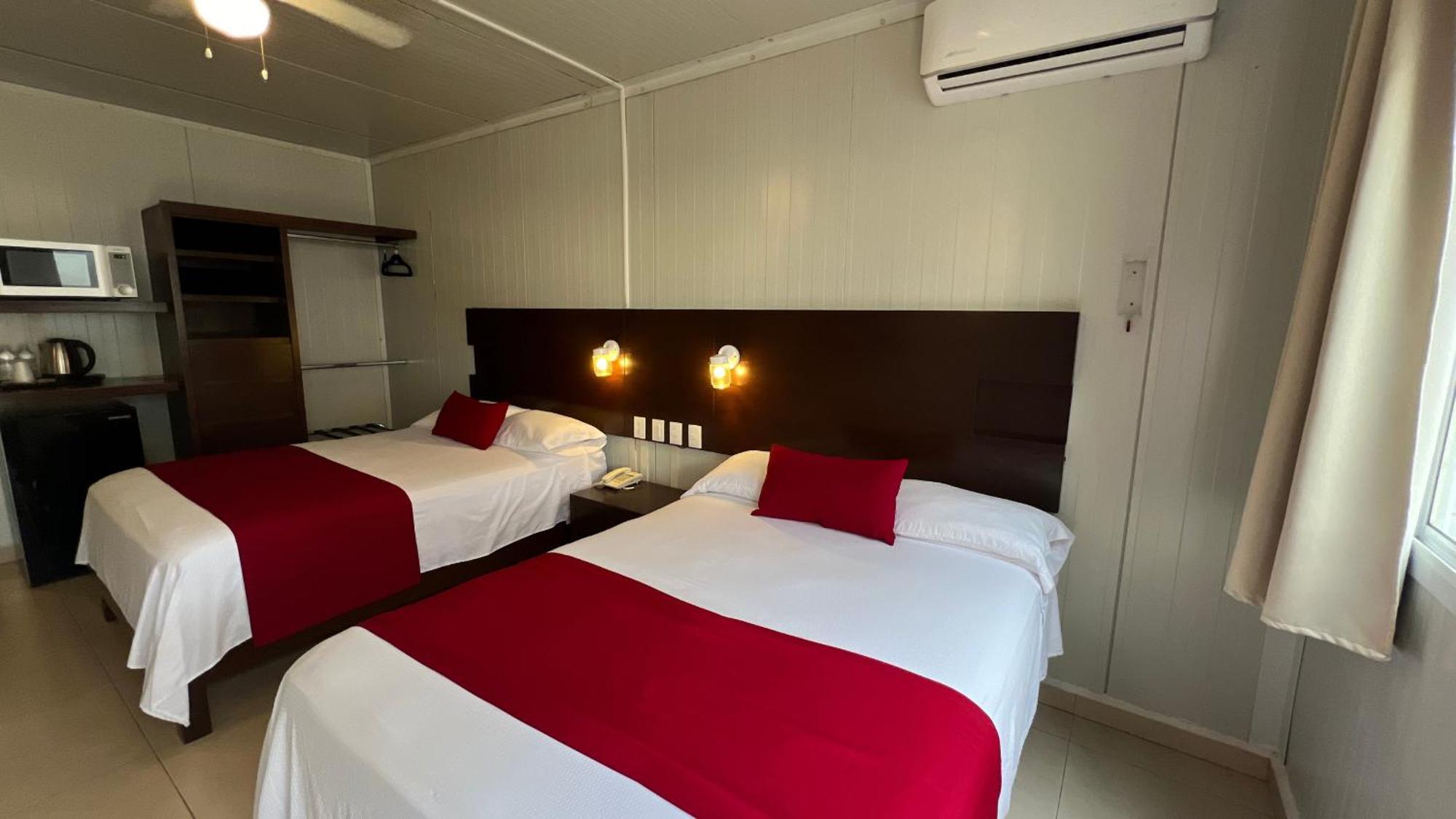 Nova Hotel Cadereyta Jiménez Exteriör bild
